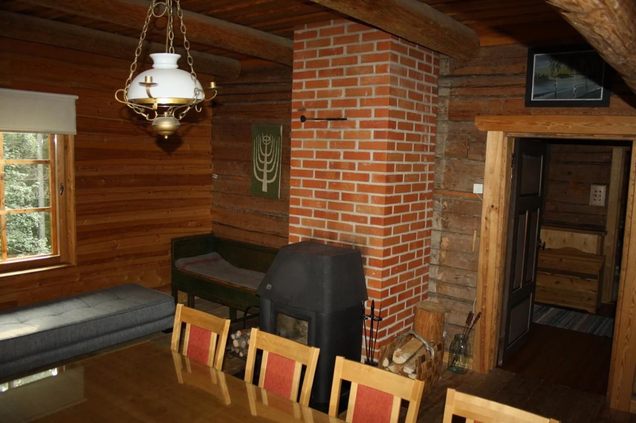 Лоджи Seitsemisen Torpat Log Cabin Latovesi-10